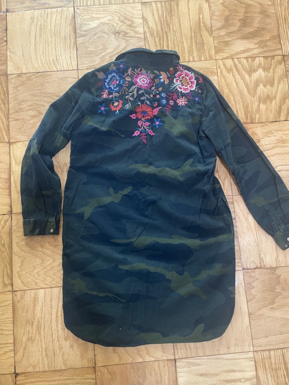Johnny Was Dark Green corduroy Camo Button-Down Shirt dress w Floral Embroidery - Picture 4 of 7